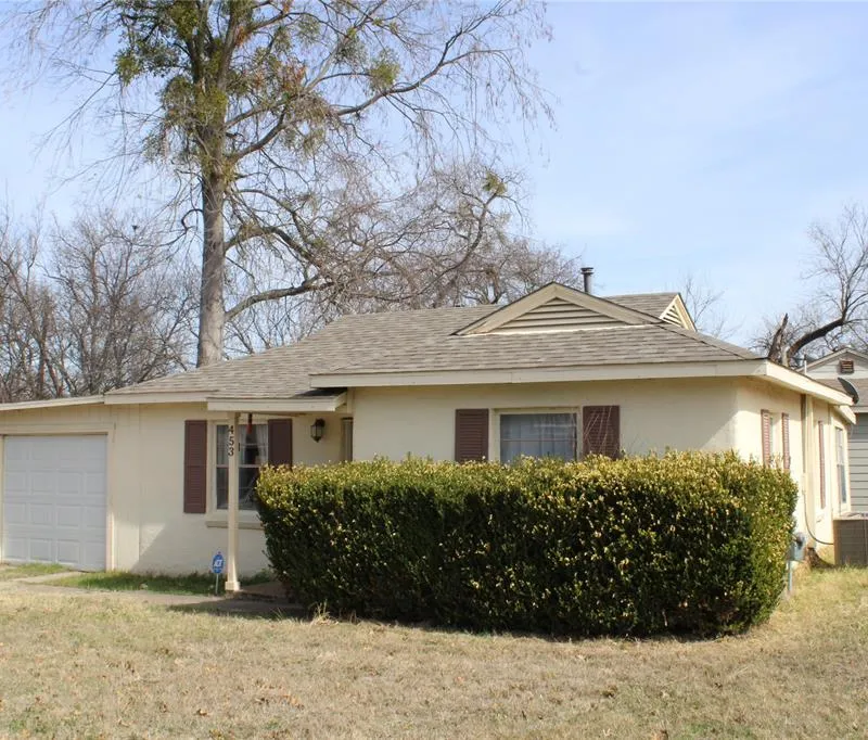 453 S Redford Lane, White Settlement TX 76108