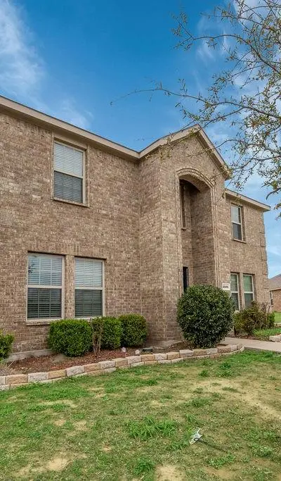 2535 Brentwood, Lancaster TX 75134 - Photo 3