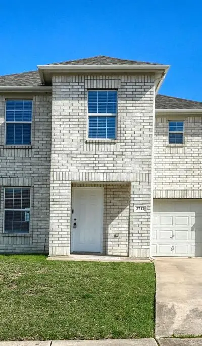 3712 Venera Street, Fort Worth TX 76106 - Photo 2