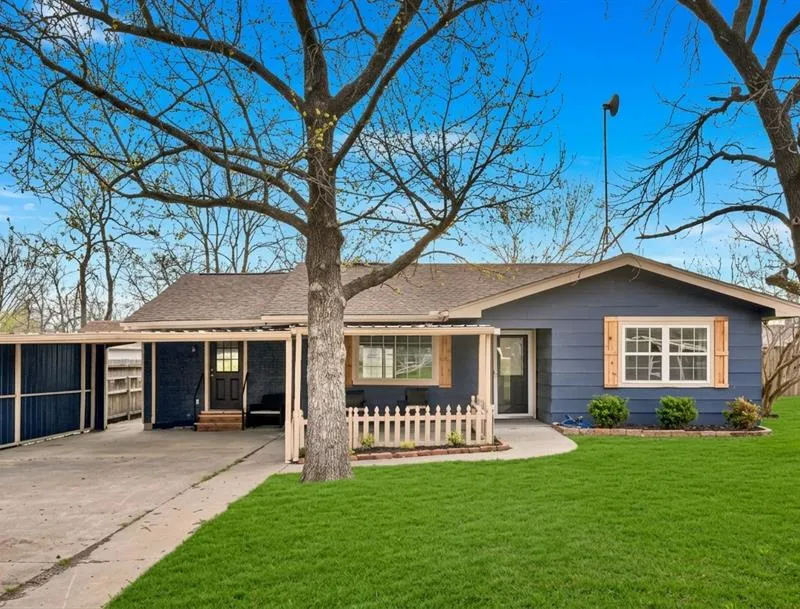 204 N 3rd Street, Celeste TX 75423