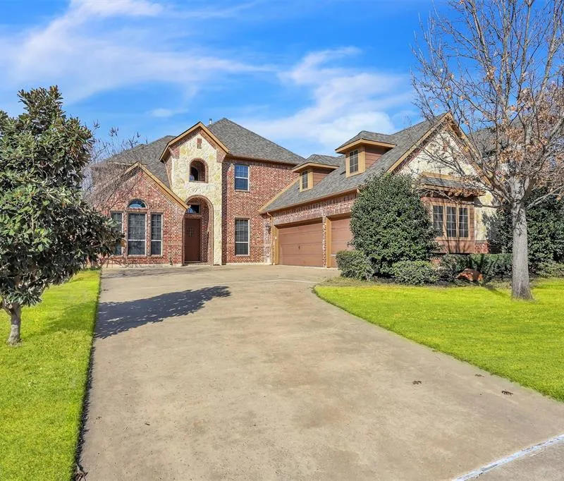 2817 Spring Hollow Court, Highland Village TX 75077