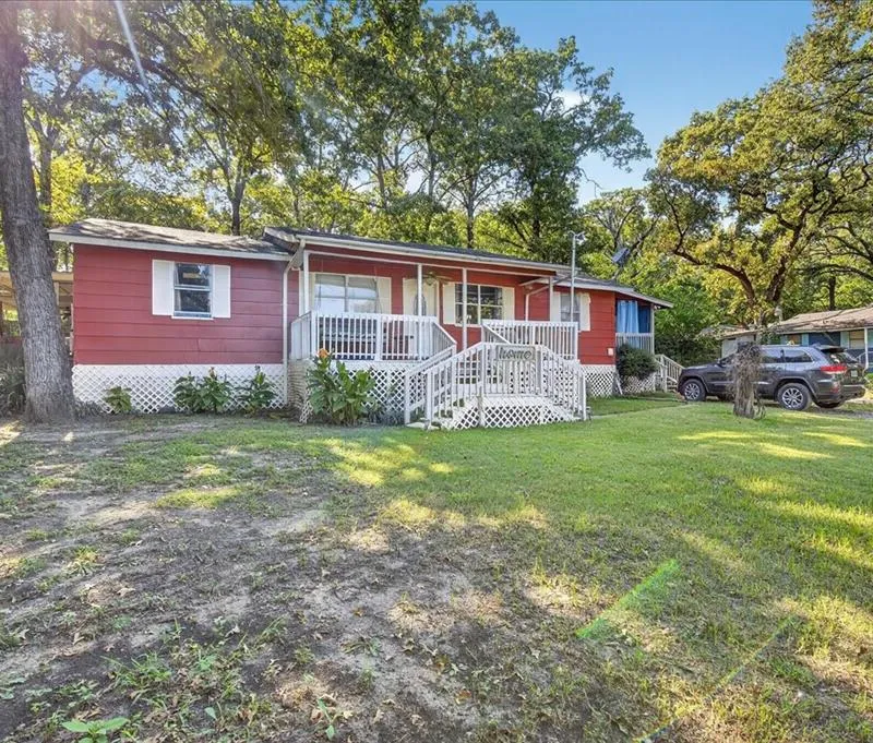 20019 Patricia Drive, Kemp TX 75143