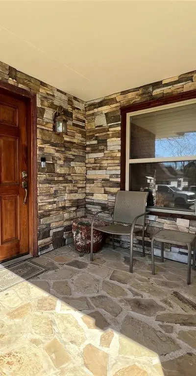 533 E Sears Street, Denison TX 75021 - Photo 2