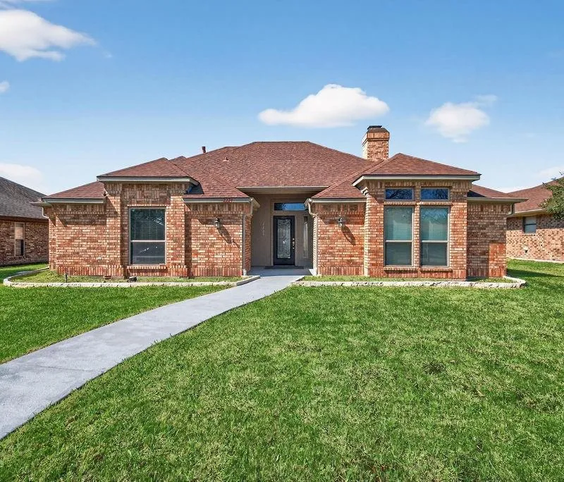 2229 Country Valley Road, Garland TX 75041