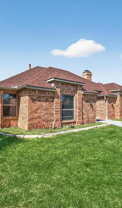 2229 Country Valley Road, Garland TX 75041 - Photo 3