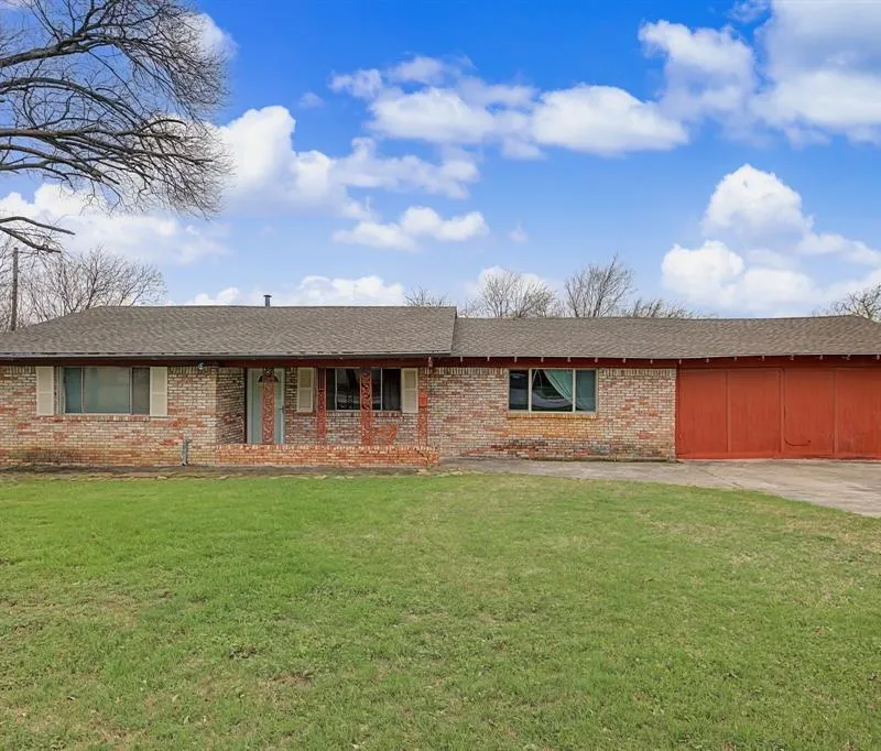 4113 Canyon Trail, Lake Worth TX 76135