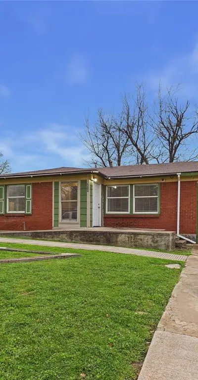 500 Crandle Drive, White Settlement TX 76108
