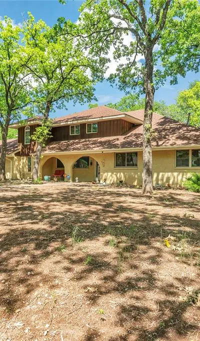 116 Nottingham Circle, Bridgeport TX 76426 - Photo 2