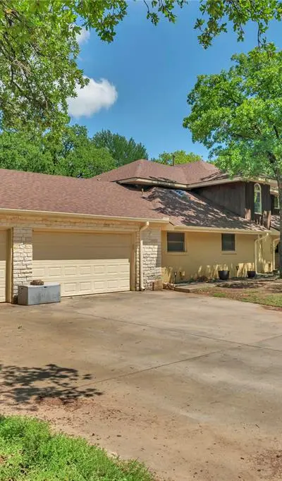 116 Nottingham Circle, Bridgeport TX 76426 - Photo 3