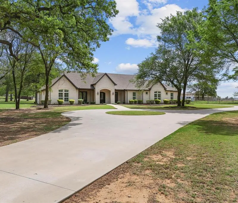 5999 Ranch Estates Road, Krugerville TX 76227