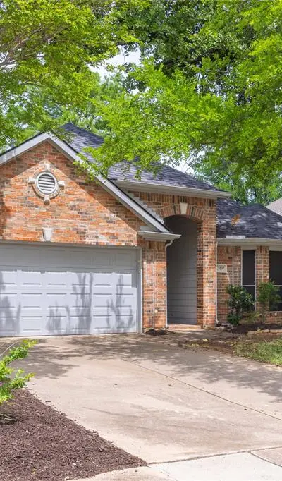 2405 Pinehurst Court, Highland Village TX 75077 - Photo 2
