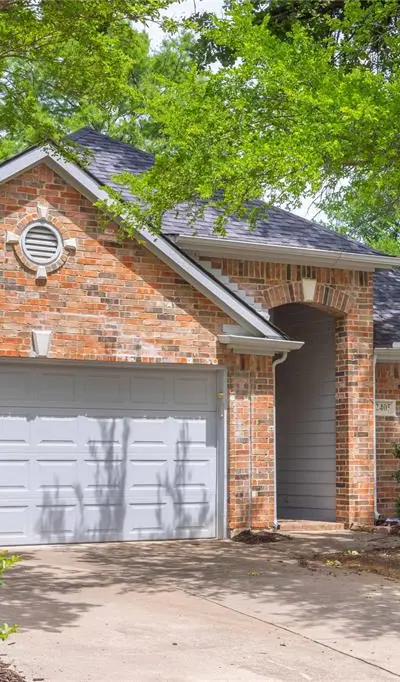 2405 Pinehurst Court, Highland Village TX 75077 - Photo 3