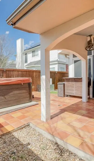706 Gentry Drive, Arlington TX 76018