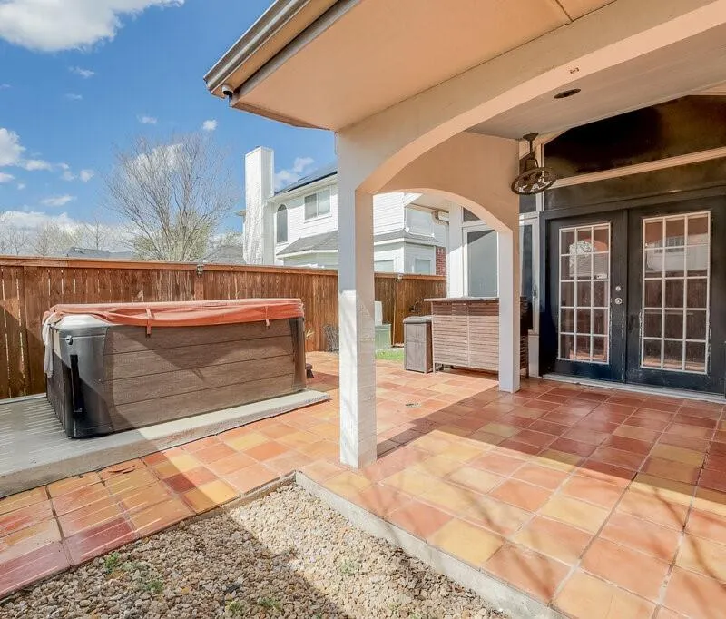 706 Gentry Drive, Arlington TX 76018