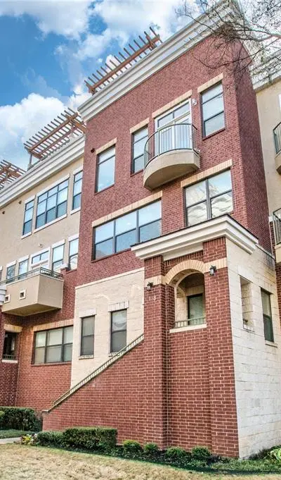 1201 Beaconsfield Lane # 108, Arlington TX 76011 - Photo 2