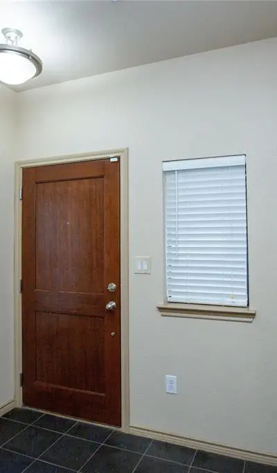 1201 Beaconsfield Lane # 108, Arlington TX 76011 - Photo 4