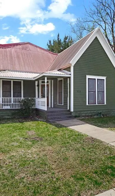 331 W Grand Street, Whitewright TX 75491