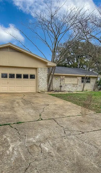 1218 Northwood Drive, Commerce TX 75428 - Photo 5