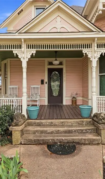 306 E Tarrant Street, Bowie TX 76230 - Photo 3