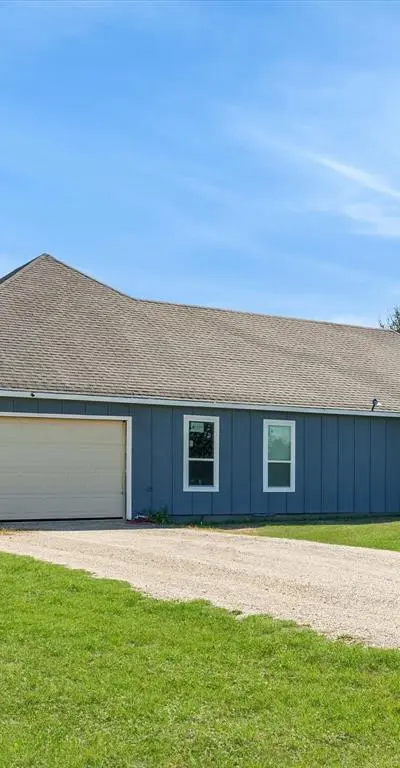 715 County Road 4599, Boyd TX 76023 - Photo 3