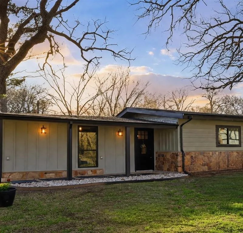 1006 NEWELL Drive, Hudson Oaks TX 76087