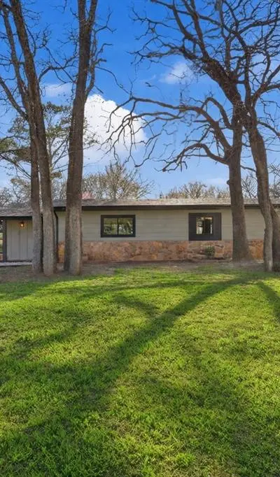 1006 NEWELL Drive, Hudson Oaks TX 76087 - Photo 4