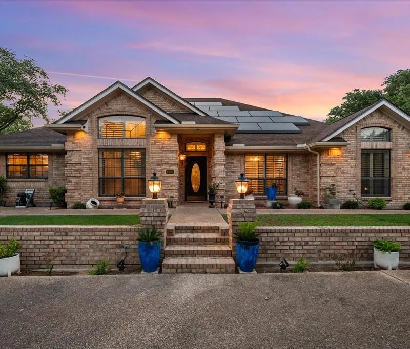 1301 Alford Drive, Hillsboro TX 76645