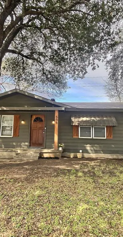 609 E Ellen Avenue, Hurst TX 76053 - Photo 2