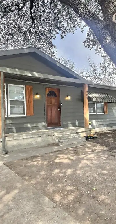 609 E Ellen Avenue, Hurst TX 76053 - Photo 3