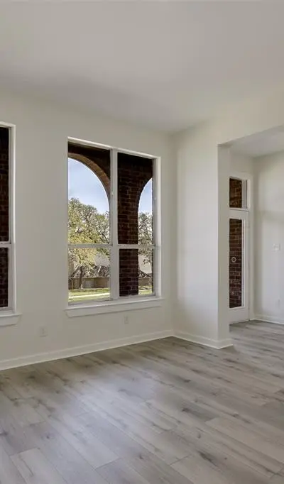 2916 Forestwood Drive, Arlington TX 76006 - Photo 3