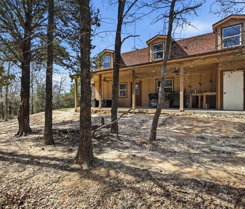 2119 County Road 2585, Alvord TX 76225