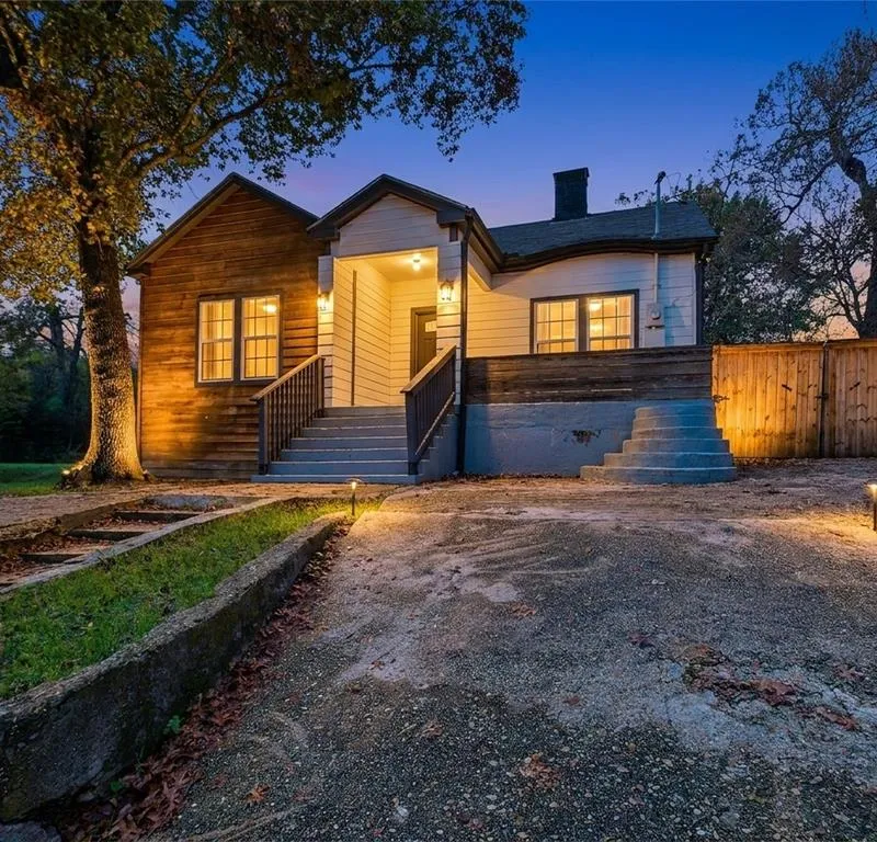 823 Havendon Circle, Dallas TX 75203