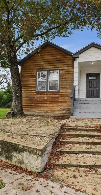 823 Havendon Circle, Dallas TX 75203 - Photo 2