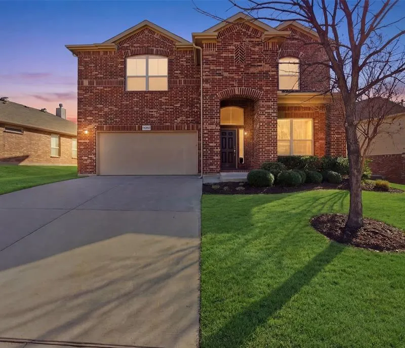 2745 Albatross Lane, Fort Worth TX 76177