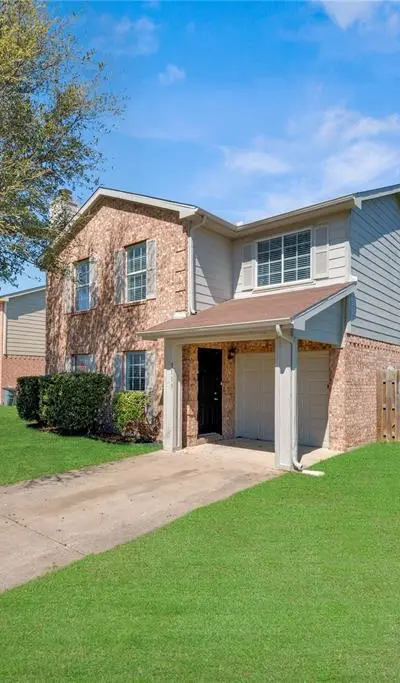 3113 Autumn Run Drive, Forest Hill TX 76140 - Photo 2