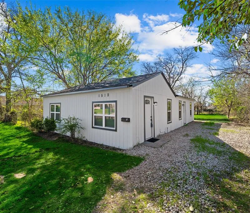 1512 NE 34th Street, Fort Worth TX 76106
