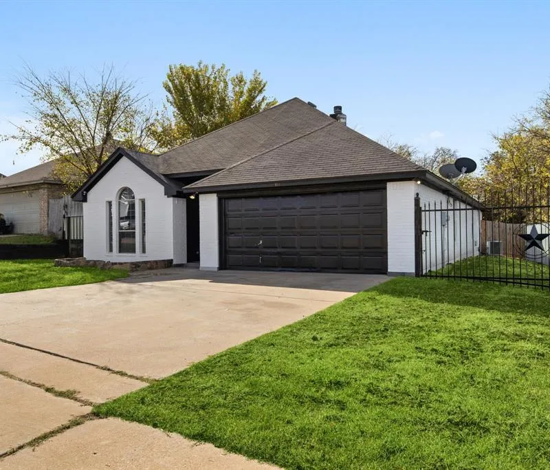 309 Dupont Circle, Fort Worth TX 76134