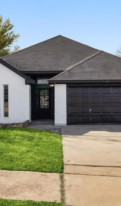 309 Dupont Circle, Fort Worth TX 76134 - Photo 2
