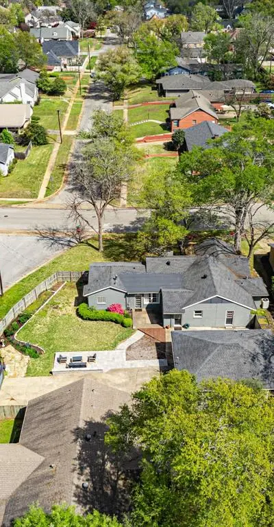 1403 S Robertson Avenue, Tyler TX 75701 - Photo 3