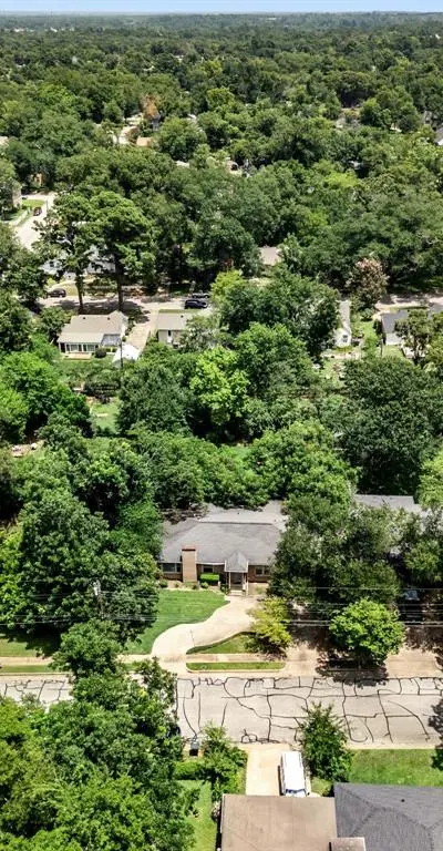 2026 S Wall Avenue, Tyler TX 75701 - Photo 3