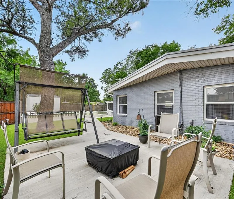 1603 William Brewster Street, Irving TX 75061