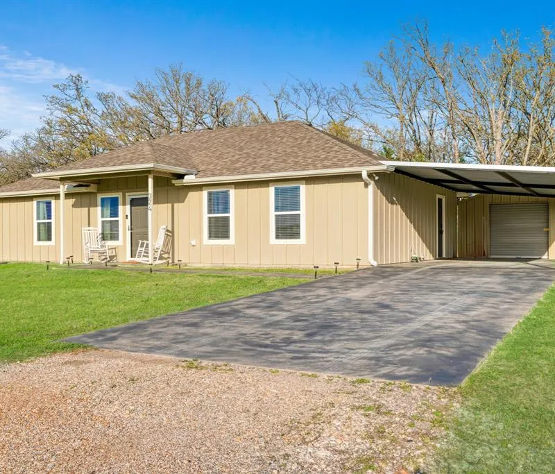 324 Private Road 43790, Paris TX 75462