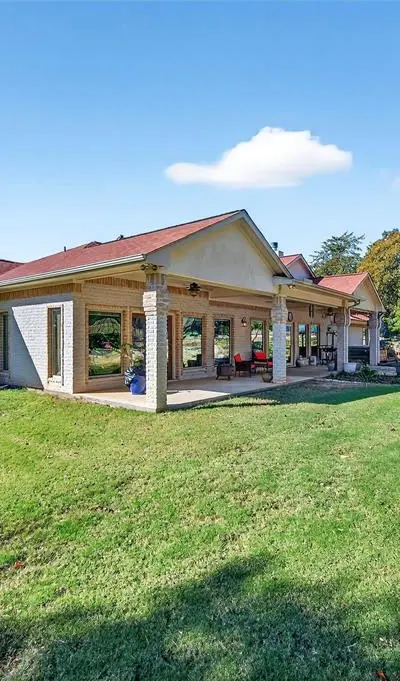 200 Cayuga Trail, Lake Kiowa TX 76240 - Photo 3