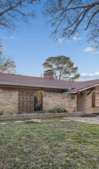 1709 Timbers Drive, Irving TX 75061 - Photo 3