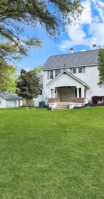 1205 Forest Ridge Drive, Bedford TX 76022
