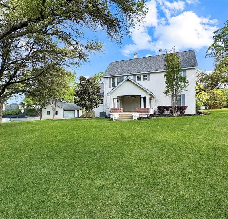 1205 Forest Ridge Drive, Bedford TX 76022