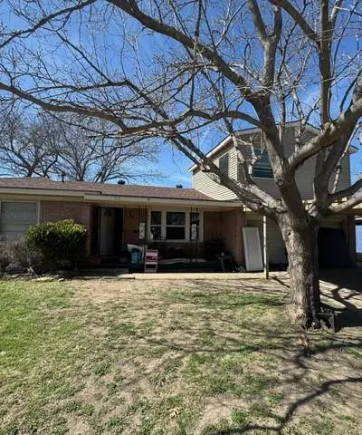 512 Kimbrough Street, White Settlement TX 76108 - Photo 2