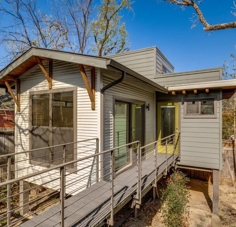 6931 Lindsley Avenue, Dallas TX 75223
