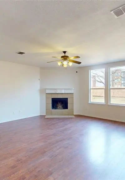 523 Zachum Drive, Arlington TX 76002 - Photo 3