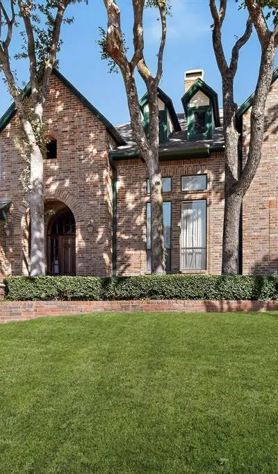 2115 Royal Dominion Court, Arlington TX 76006 - Photo 3